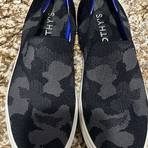 Rothy’s black, gray camo loafers 6.5